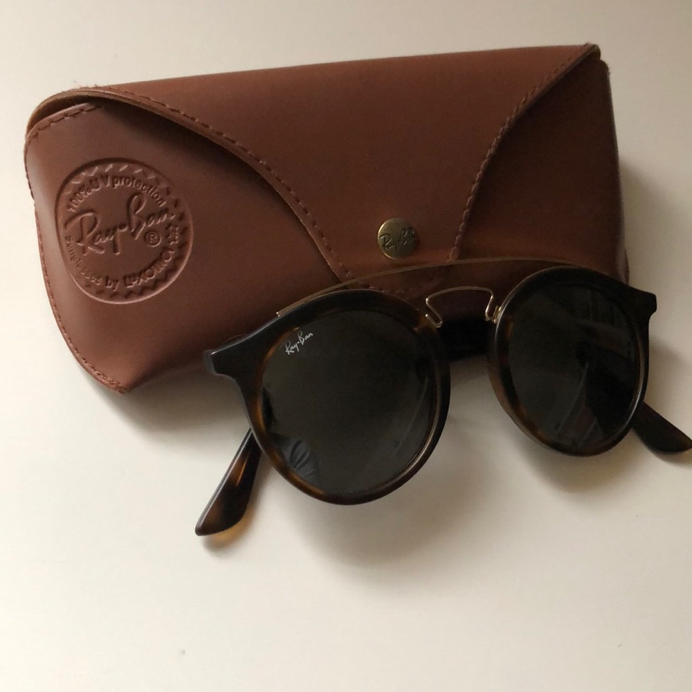 Ray-Ban circle sunglasses